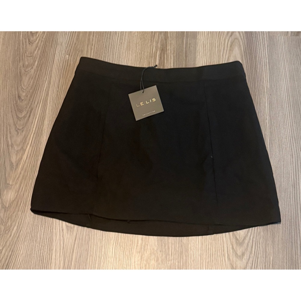 Le Lis Collection Black Mini Skirt Size Large NWT A-Line Side Zip Minimalist
